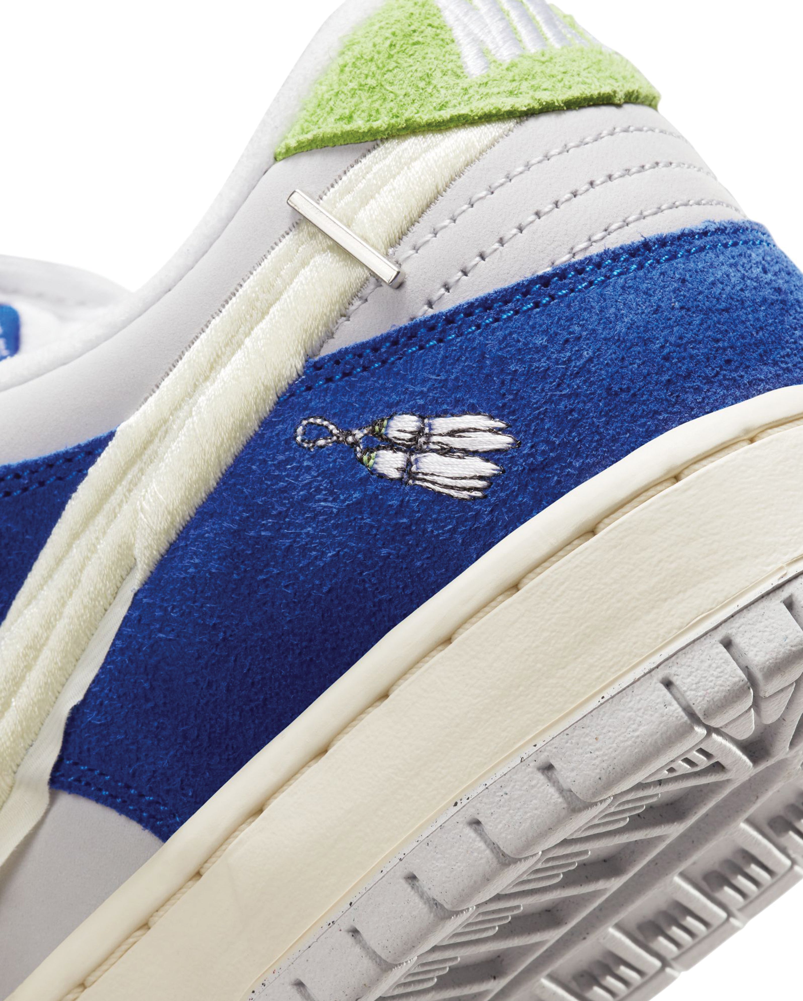 X Fly Streetwear x Nike SB Dunk Low Gardenia